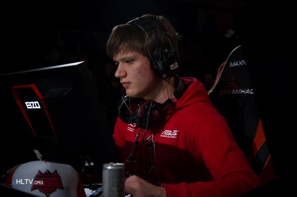 今日LPL赛前海报比拼：WBG断角 EDG旧物处理 RNG勇往直前